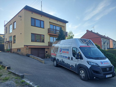 Izolace dvouplášťové střechy na Blanensku